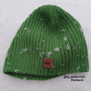 *𝓥𝓲𝓷𝓽𝓪𝓰𝓮 𝘘𝓾𝓲𝓴𝓼𝓲𝓵𝓿𝓮𝓻 Routine Beanie Green